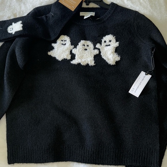 cupcakes & cashmere Tops - 👻NWT! "CUPCAKES AND CASHMERE" Halloween ghost Sweater with Matching Socks 👻